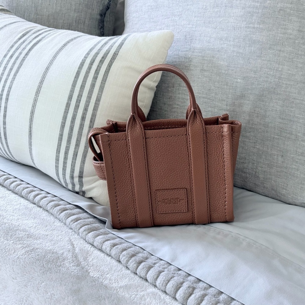 Marc Jacobs Leather Crossbody Tote Bag in Argan Oil - Picture 4 of 9